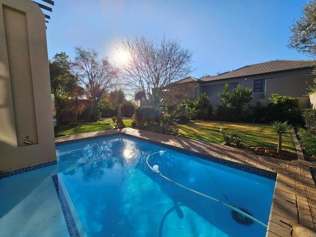 5 Bedroom Property for Sale in Midstream Estate Gauteng