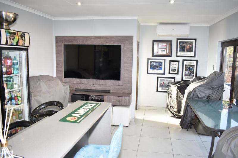 3 Bedroom Property for Sale in Parkrand Gauteng