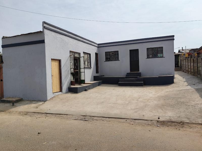 6 Bedroom Property for Sale in Tembisa Gauteng