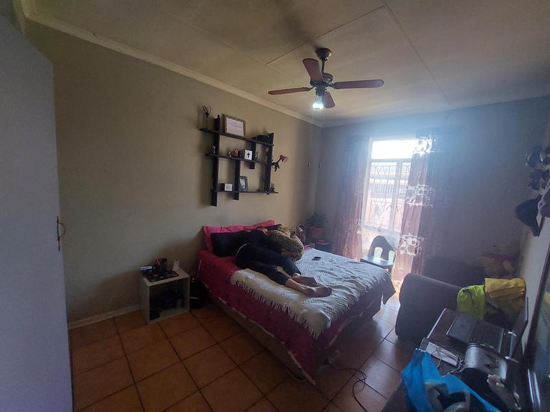 1 Bedroom Property for Sale in Hermanstad Gauteng