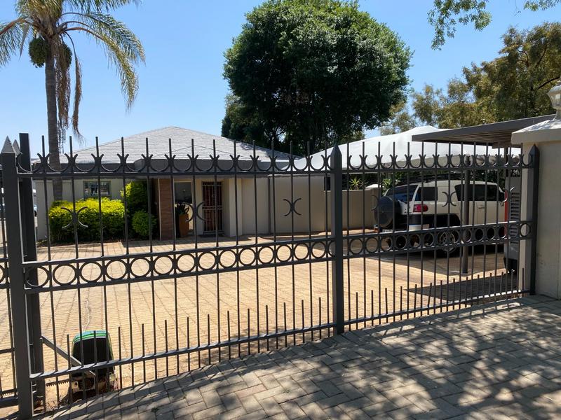 0 Bedroom Property for Sale in Nieuw Muckleneuk Gauteng