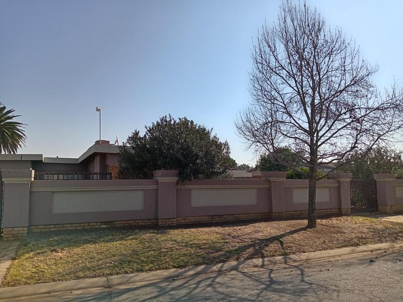 3 Bedroom Property for Sale in Vanderbijlpark CE 4 Gauteng