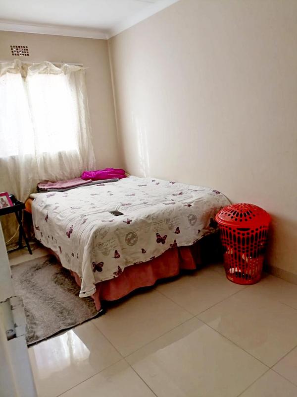 2 Bedroom Property for Sale in Clayville Gauteng