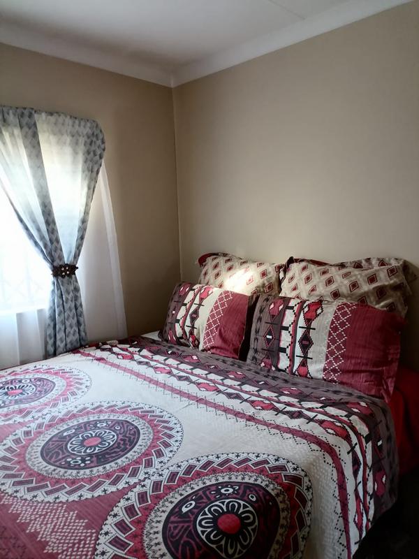 2 Bedroom Property for Sale in Clayville Gauteng