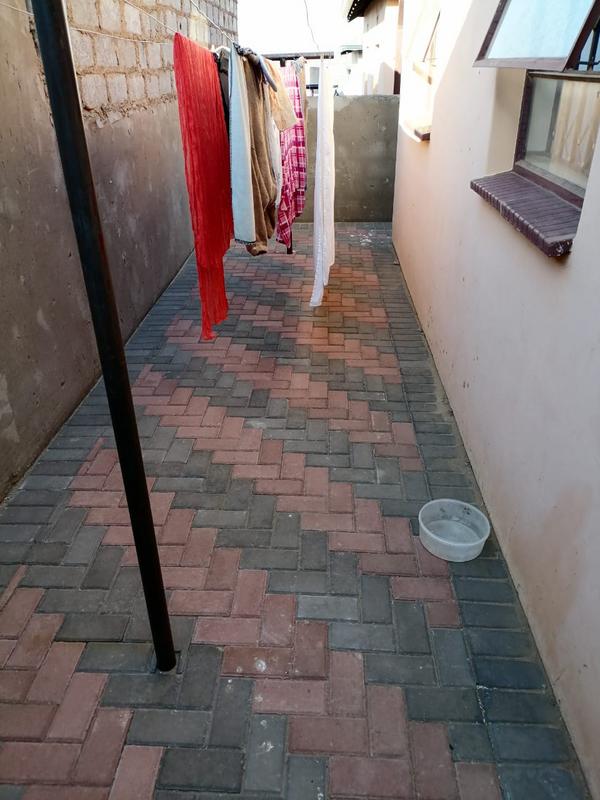 2 Bedroom Property for Sale in Clayville Gauteng