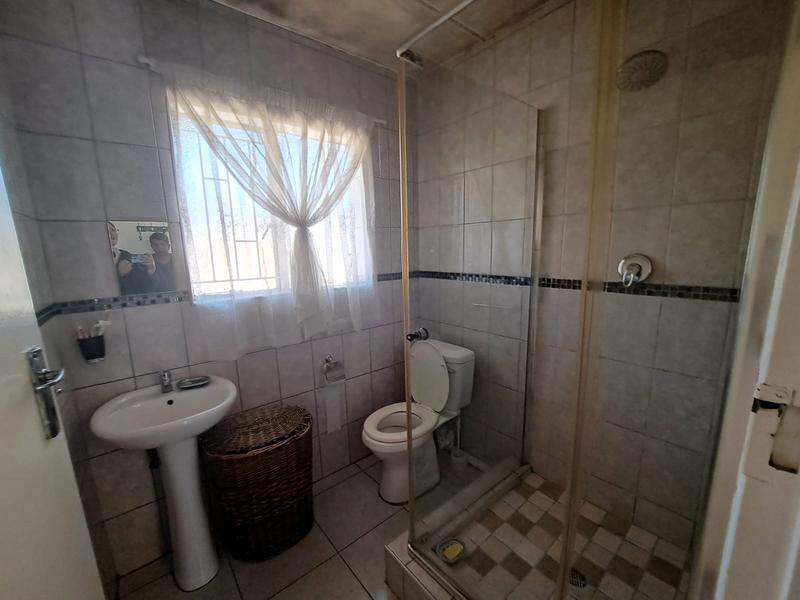 3 Bedroom Property for Sale in Heuweloord Gauteng