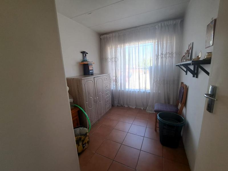 3 Bedroom Property for Sale in Heuweloord Gauteng