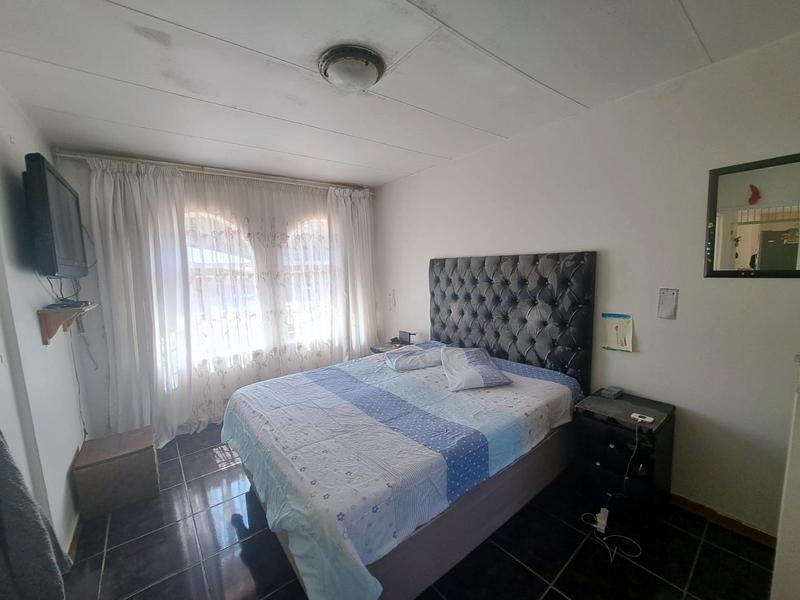 3 Bedroom Property for Sale in Heuweloord Gauteng