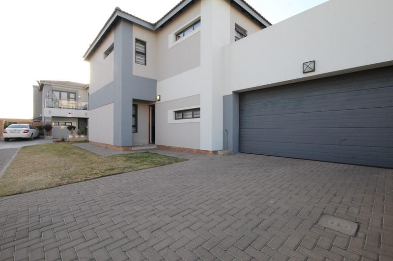 3 Bedroom Property for Sale in Thatchfield Gauteng