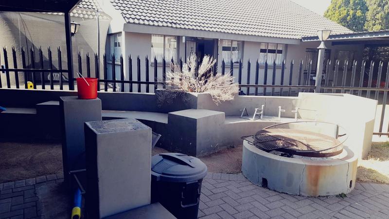 3 Bedroom Property for Sale in Vanderbijlpark SE 6 Gauteng