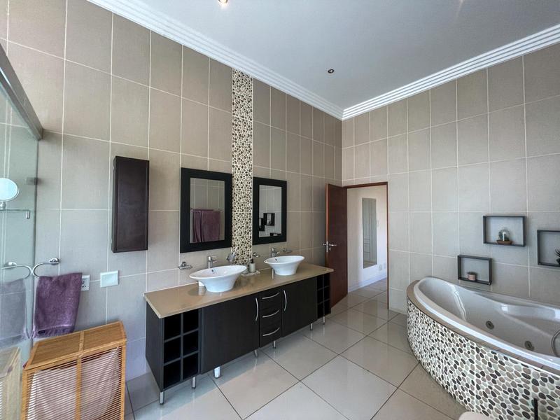 5 Bedroom Property for Sale in Midstream Estate Gauteng