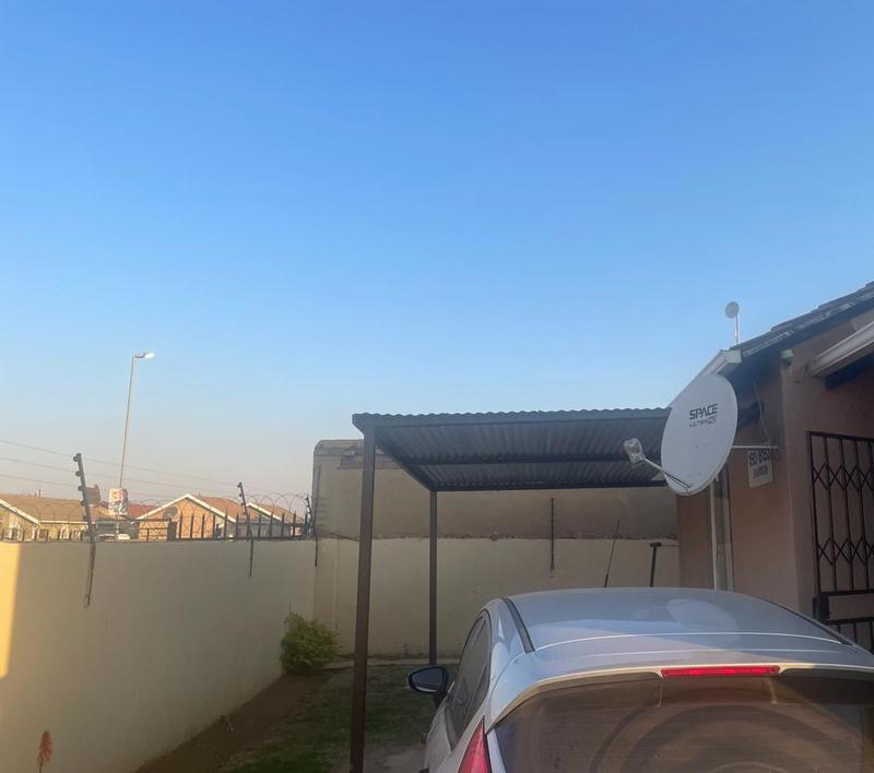 2 Bedroom Property for Sale in Windmill Park Gauteng