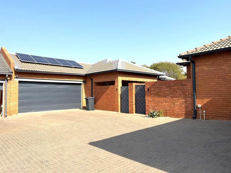 3 Bedroom Property for Sale in Kenley AH Gauteng