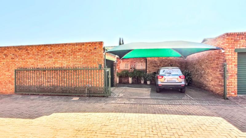 3 Bedroom Property for Sale in Magalieskruin Gauteng