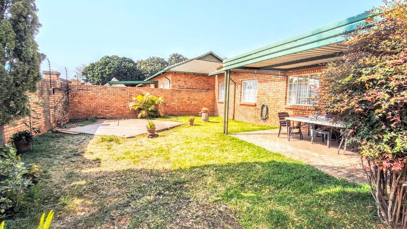 3 Bedroom Property for Sale in Magalieskruin Gauteng