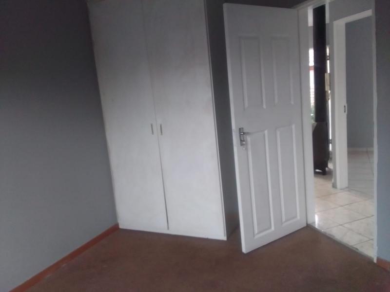 To Let 2 Bedroom Property for Rent in Glen Marais Gauteng