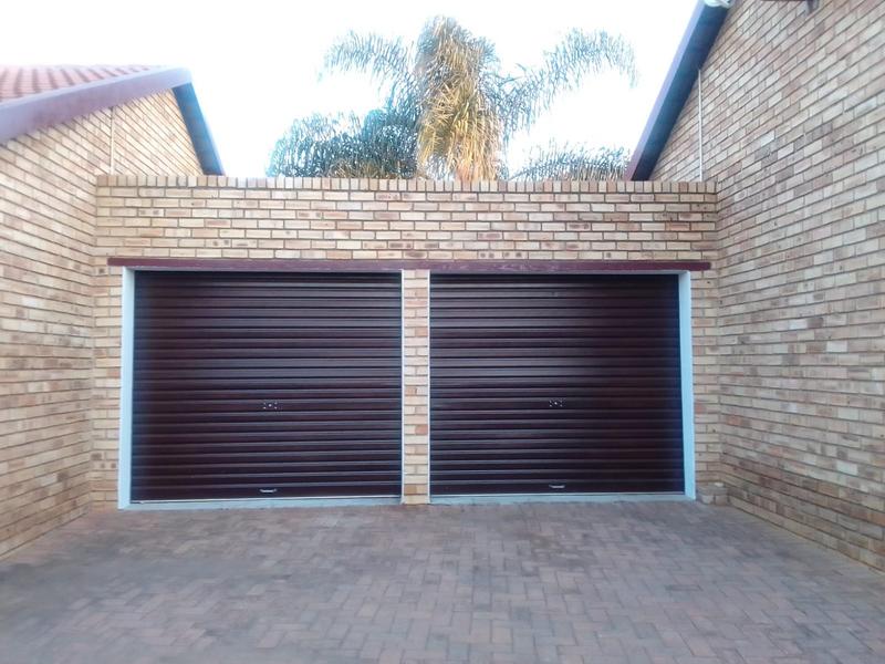 To Let 2 Bedroom Property for Rent in Glen Marais Gauteng