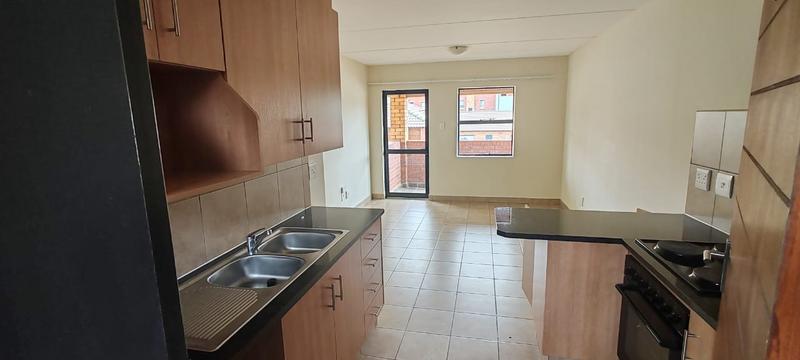 2 Bedroom Property for Sale in Olifantsvlei Gauteng