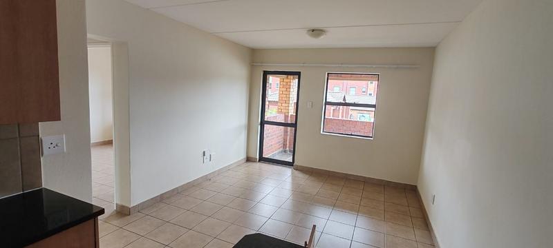 2 Bedroom Property for Sale in Olifantsvlei Gauteng