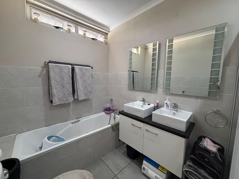 3 Bedroom Property for Sale in Honeydew Manor Gauteng