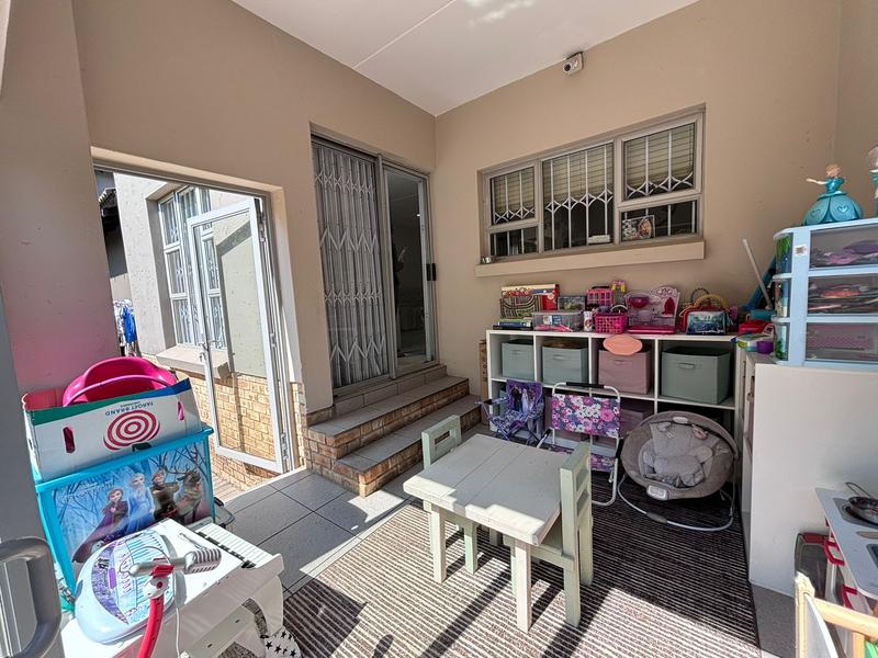 3 Bedroom Property for Sale in Honeydew Manor Gauteng