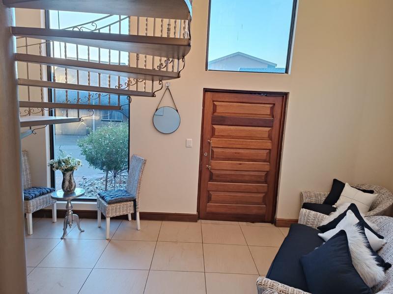 5 Bedroom Property for Sale in Misty Bay Gauteng