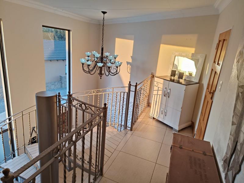 5 Bedroom Property for Sale in Misty Bay Gauteng