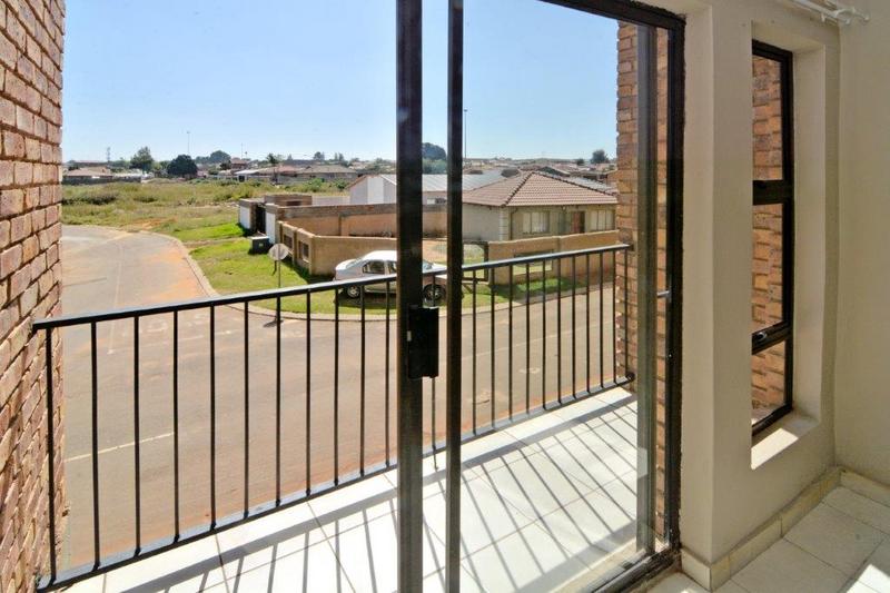 To Let 2 Bedroom Property for Rent in Chiawelo Gauteng