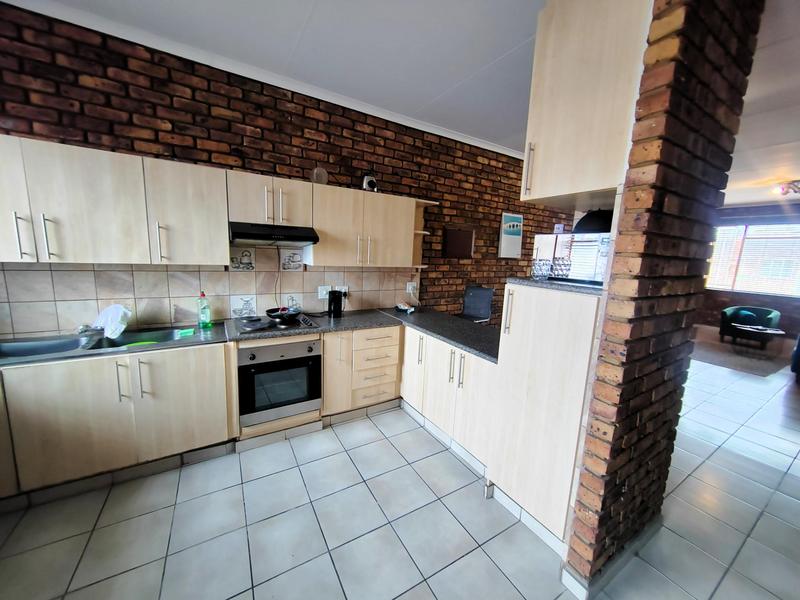 2 Bedroom Property for Sale in Pretoria North Gauteng