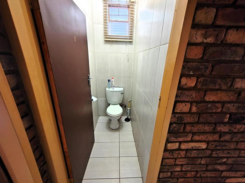 2 Bedroom Property for Sale in Pretoria North Gauteng