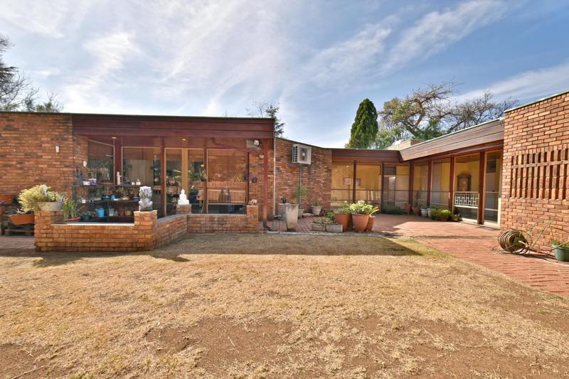 4 Bedroom Property for Sale in Alan Manor Gauteng