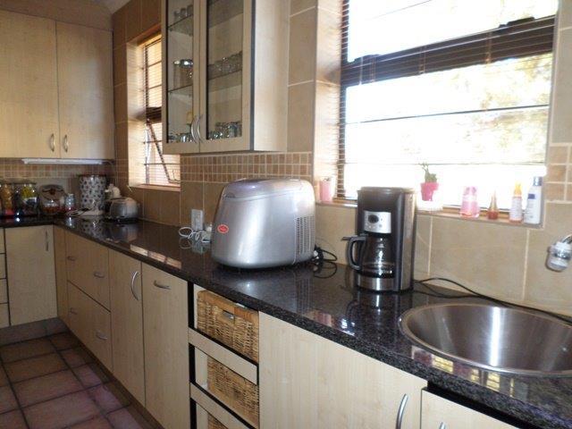 4 Bedroom Property for Sale in Brackenhurst Gauteng