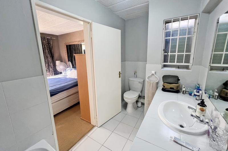 2 Bedroom Property for Sale in Sandown Gauteng