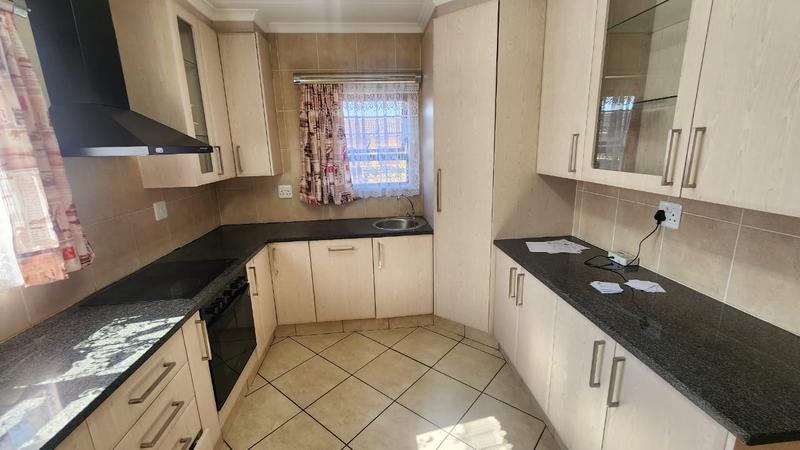 3 Bedroom Property for Sale in New Market Gauteng