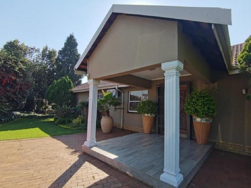 4 Bedroom Property for Sale in Golf Park Gauteng