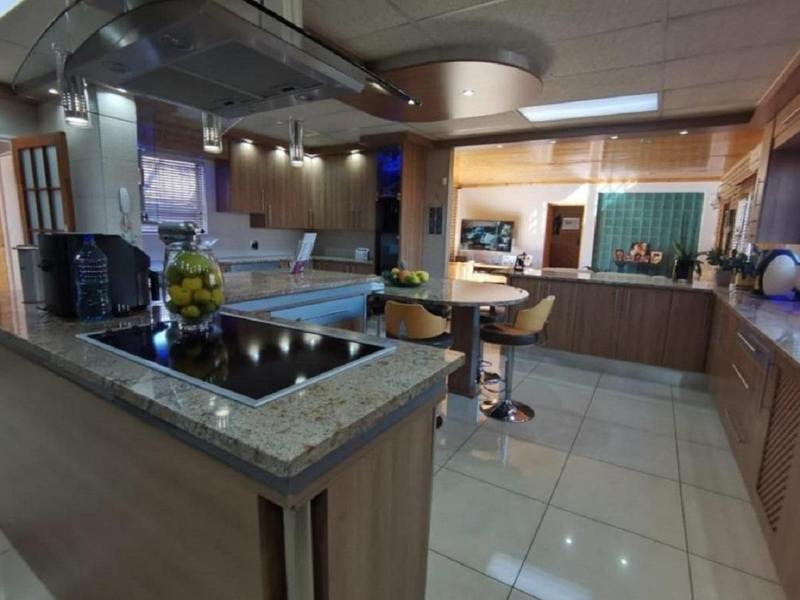 4 Bedroom Property for Sale in Golf Park Gauteng