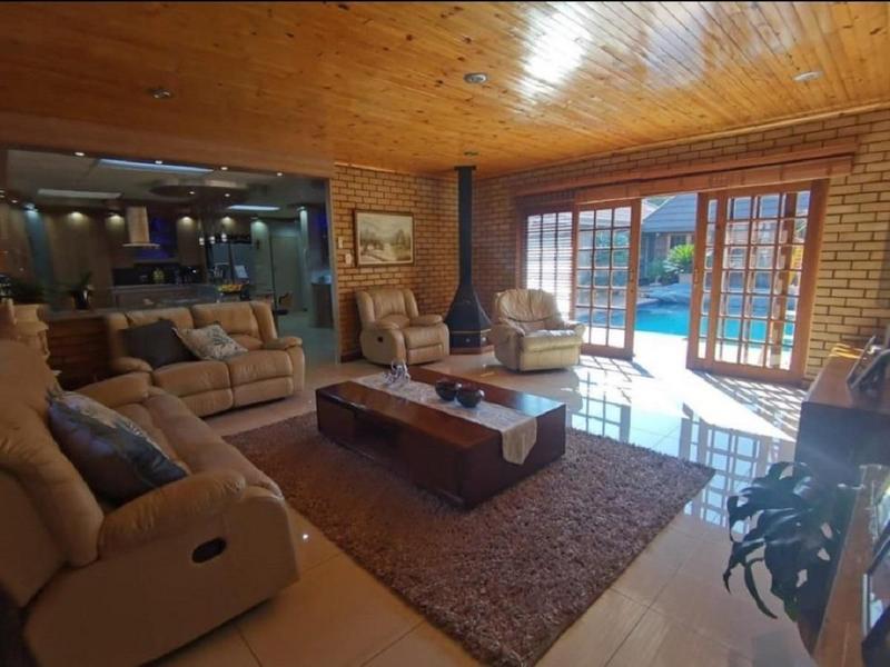 4 Bedroom Property for Sale in Golf Park Gauteng