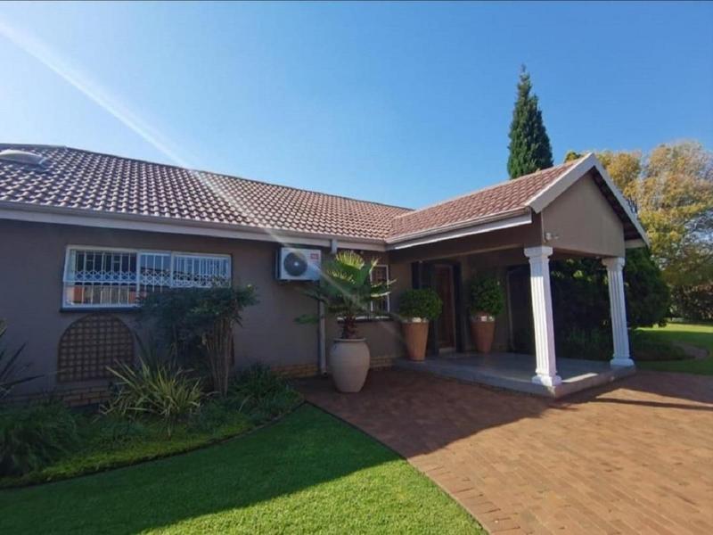 4 Bedroom Property for Sale in Golf Park Gauteng