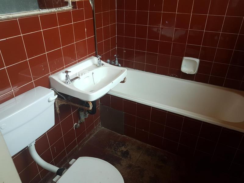 1 Bedroom Property for Sale in Yeoville Gauteng