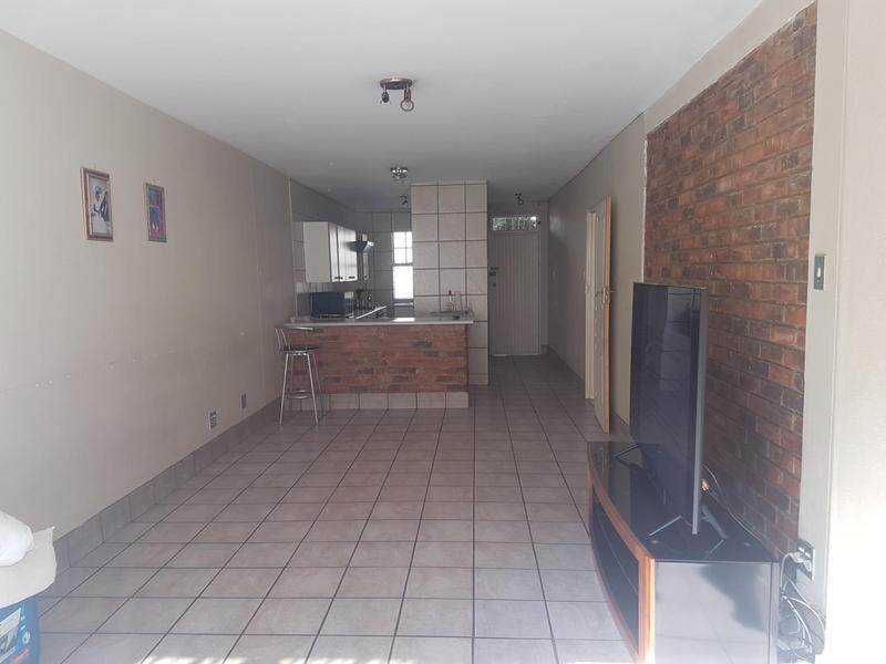 To Let 2 Bedroom Property for Rent in Malvern East Gauteng