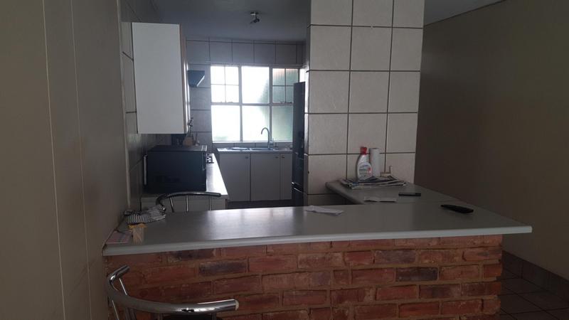 To Let 2 Bedroom Property for Rent in Malvern East Gauteng