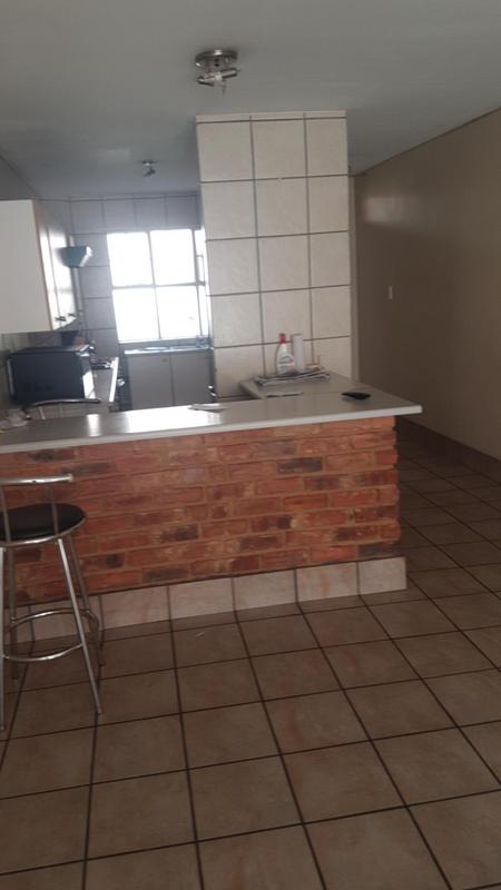 To Let 2 Bedroom Property for Rent in Malvern East Gauteng