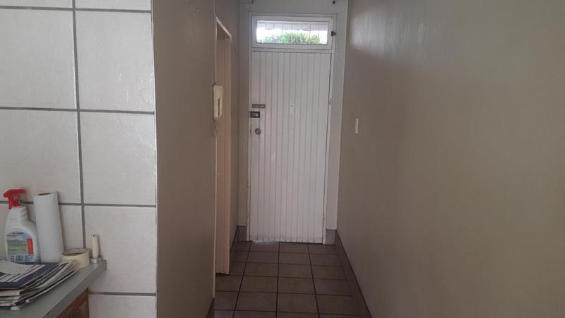 To Let 2 Bedroom Property for Rent in Malvern East Gauteng