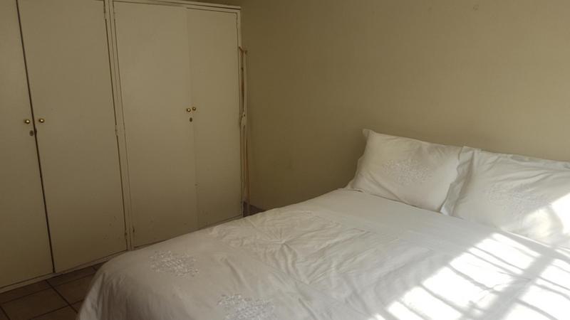 To Let 2 Bedroom Property for Rent in Malvern East Gauteng