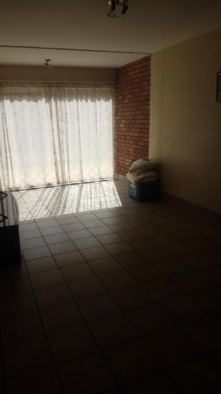 To Let 2 Bedroom Property for Rent in Malvern East Gauteng