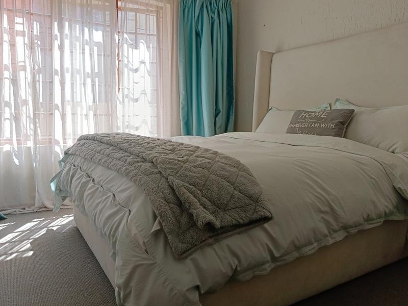 2 Bedroom Property for Sale in Paulshof Gauteng