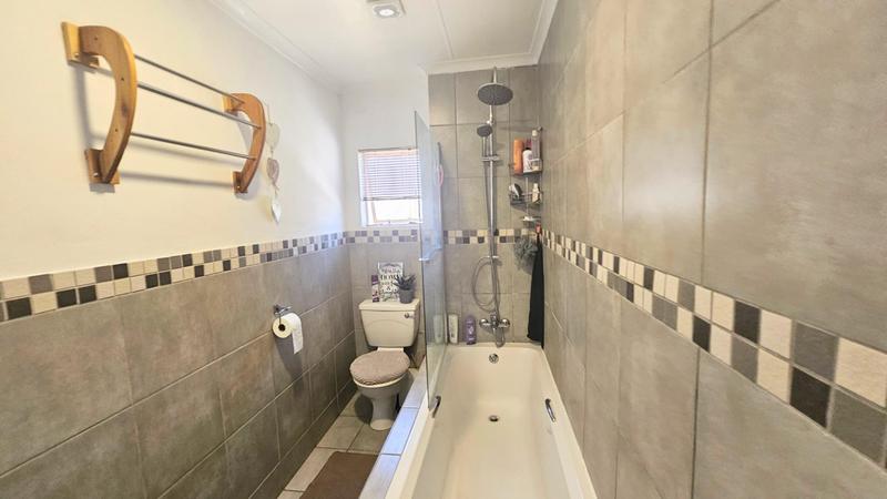 2 Bedroom Property for Sale in Isandovale Gauteng