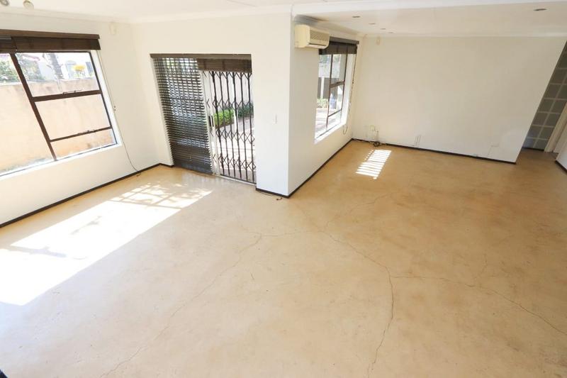 To Let 3 Bedroom Property for Rent in Broadacres Gauteng