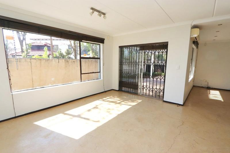 To Let 3 Bedroom Property for Rent in Broadacres Gauteng