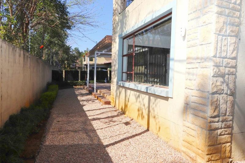 To Let 3 Bedroom Property for Rent in Broadacres Gauteng